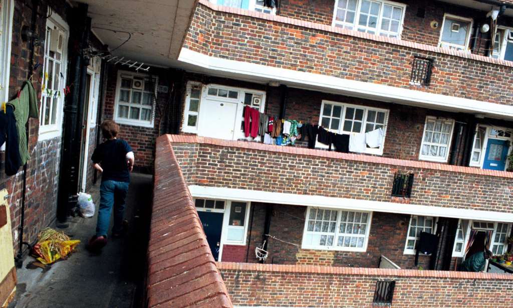 Most children in UK’s poorest areas now growing up in poverty | Society | The&nbsp;Guardian