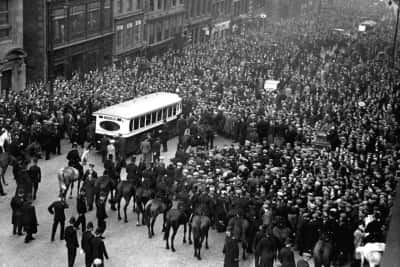 Book review: When the Clyde Ran Red, by Maggie Craig – The&nbsp;Scotsman