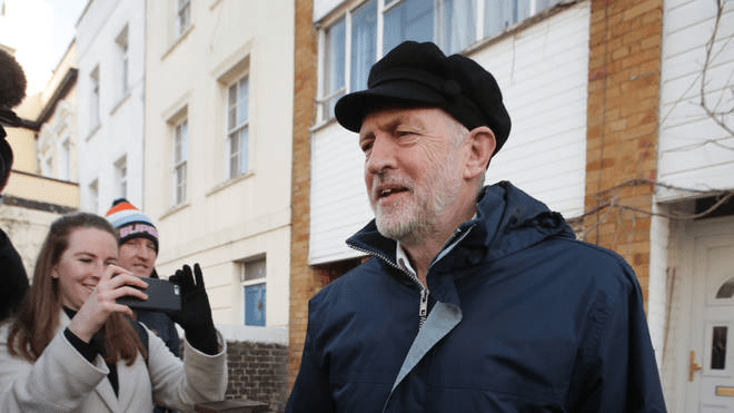 Alex Salmond’s Heated Exchange With BBC Journalist Over Corbyn Hat –&nbsp;LBC