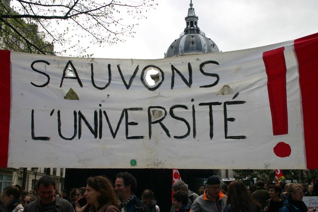 Students protest against Macron as strikes against austerity mount in France – World Socialist Web&nbsp;Site