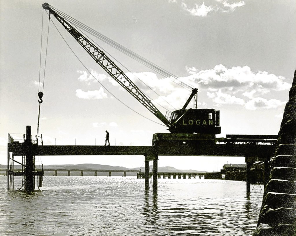 New photos a walk through Dundee’s history from 1900s up until 1998 – Evening&nbsp;Telegraph